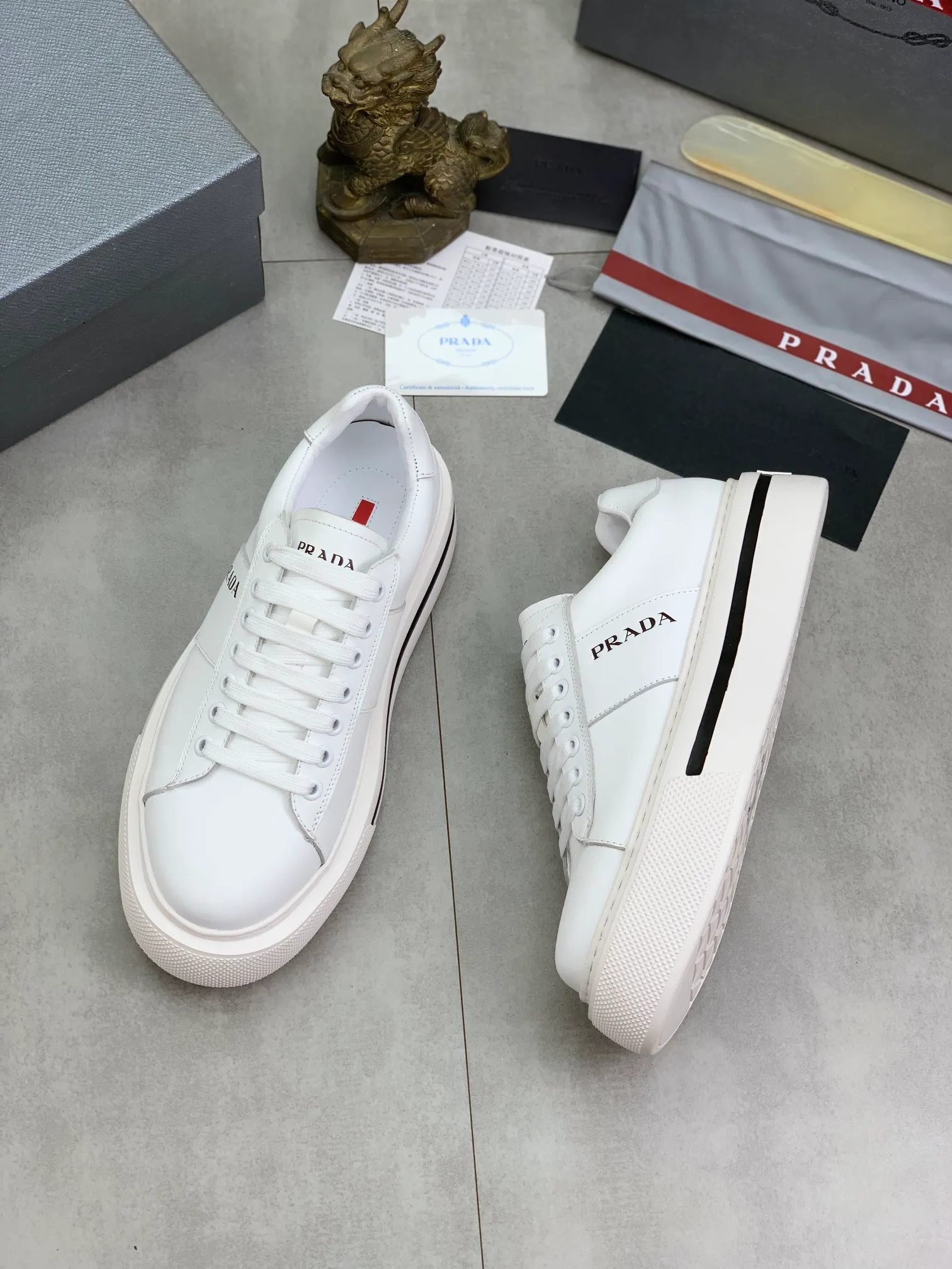 Men's Men's Shoes💰P560💰【New Style】 The latest model of high-quality PRADA classic men's shoes has been launched on the official website in 1:1 replica, synchronized in Hong Kong counters and on the same catwalk; all made of calfskin ➕Imported cowhide lining, 🍡🍡original rubber outsole 1:1 non-slip and wear-resistant; comfortable to wear, attractive style, fine workmanship, and simple and neat shoe last, showing a man's courage and toughness, 👍Number 38 to 44 (45 can be customized) 4⃣️colors🉑️ to choose from